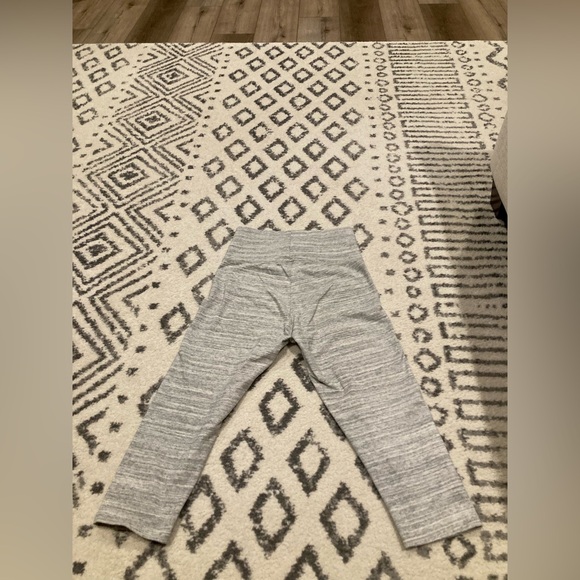 Women aerie grey white stripe legging yoga crop pant capri athletic workout m - Picture 5 of 7